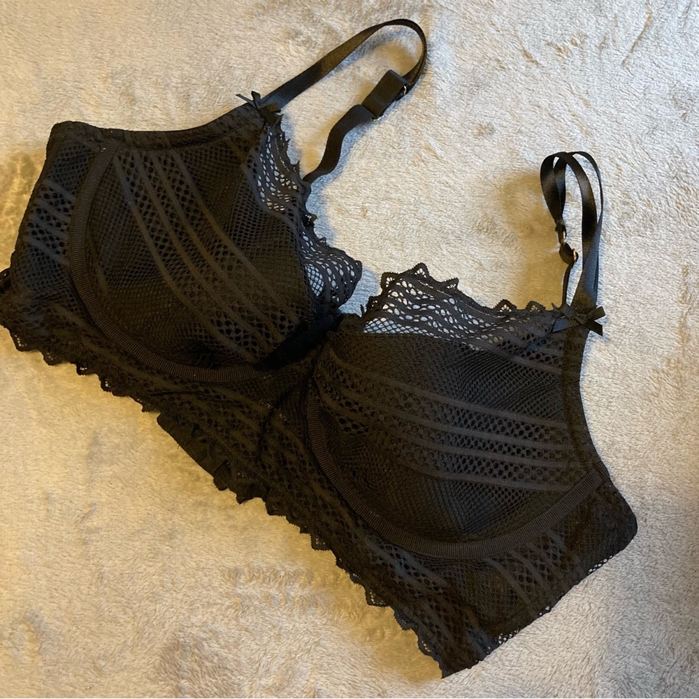 Cacique‎ Balconette Underwire Lightly Lined Black Lace | 46D